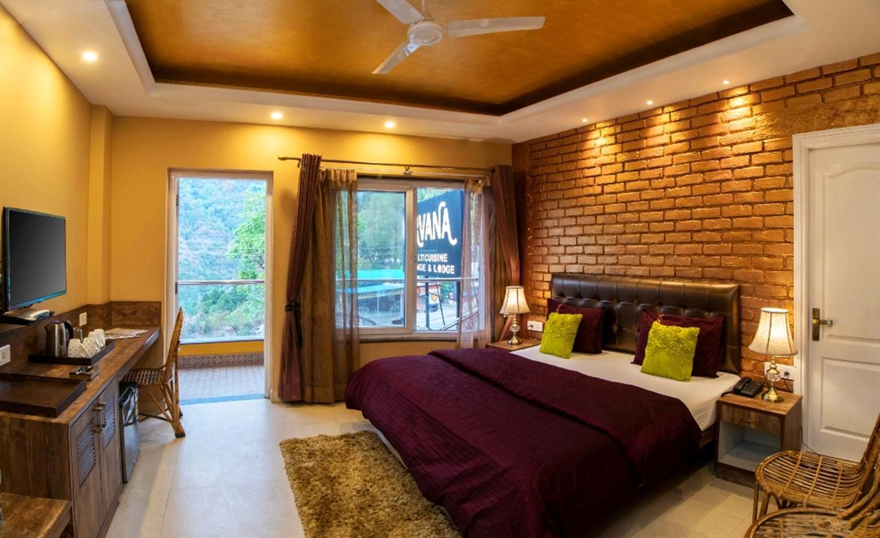 מוסורי Nirvana Lodge And Lounge מראה חיצוני תמונה