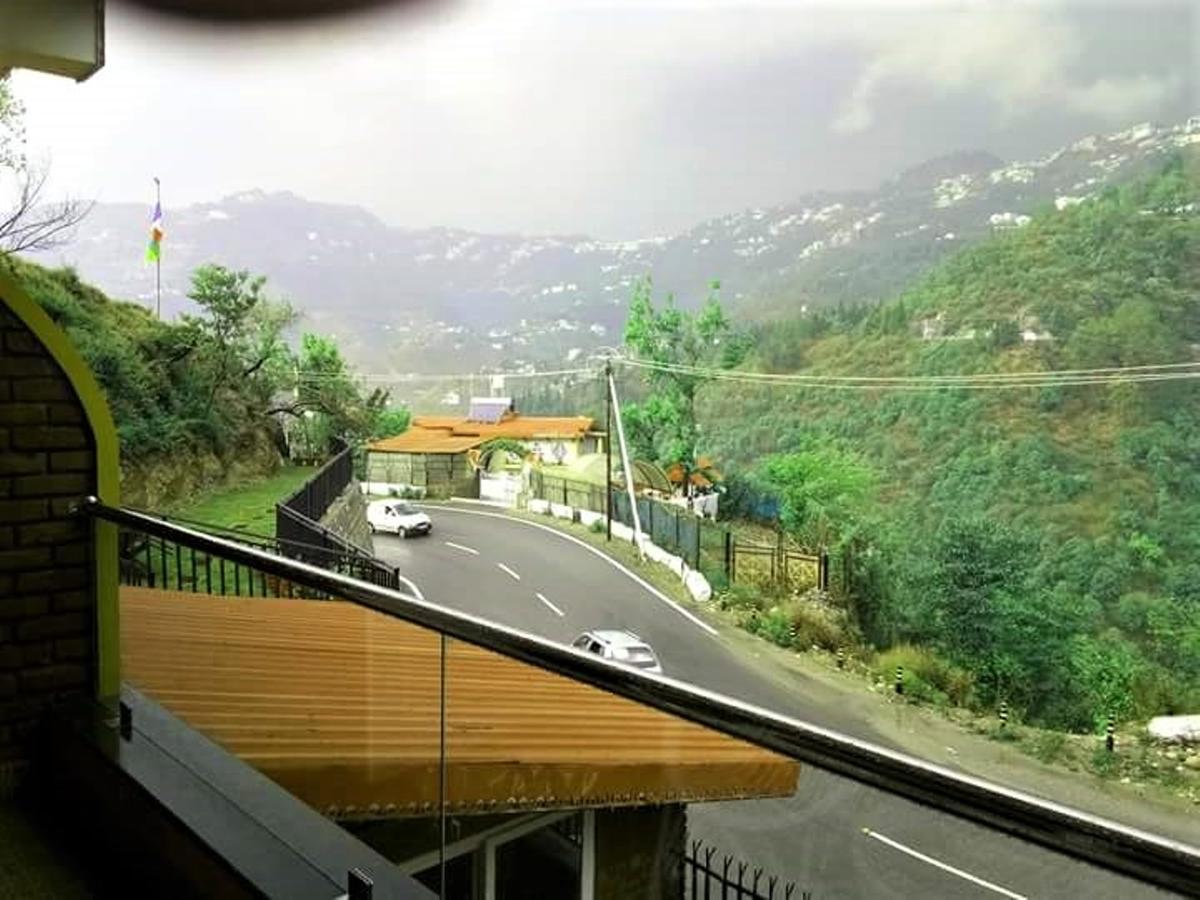 מוסורי Nirvana Lodge And Lounge מראה חיצוני תמונה