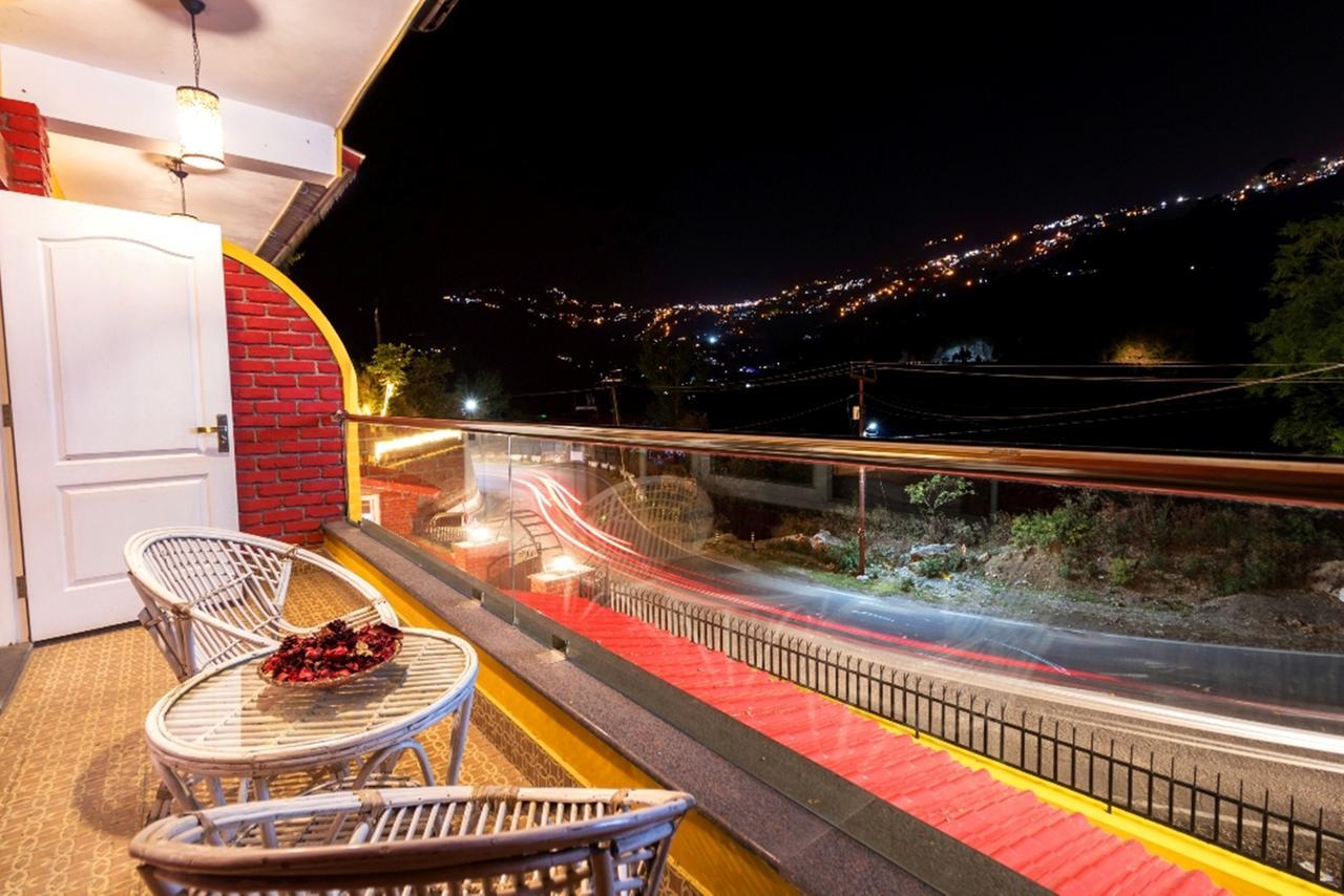 מוסורי Nirvana Lodge And Lounge מראה חיצוני תמונה