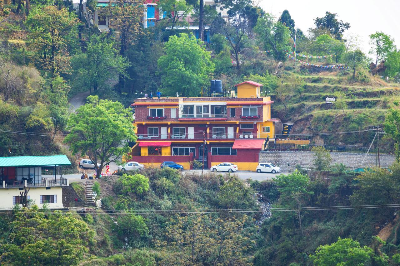 מוסורי Nirvana Lodge And Lounge מראה חיצוני תמונה